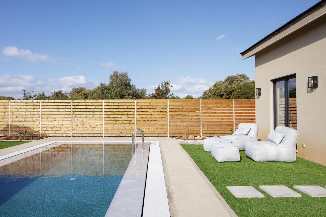 Carob Villas, An Eco-Friendly Hideaway シッシ エクステリア 写真