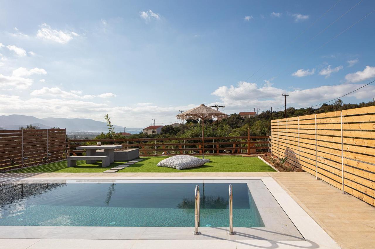 Carob Villas, An Eco-Friendly Hideaway シッシ エクステリア 写真