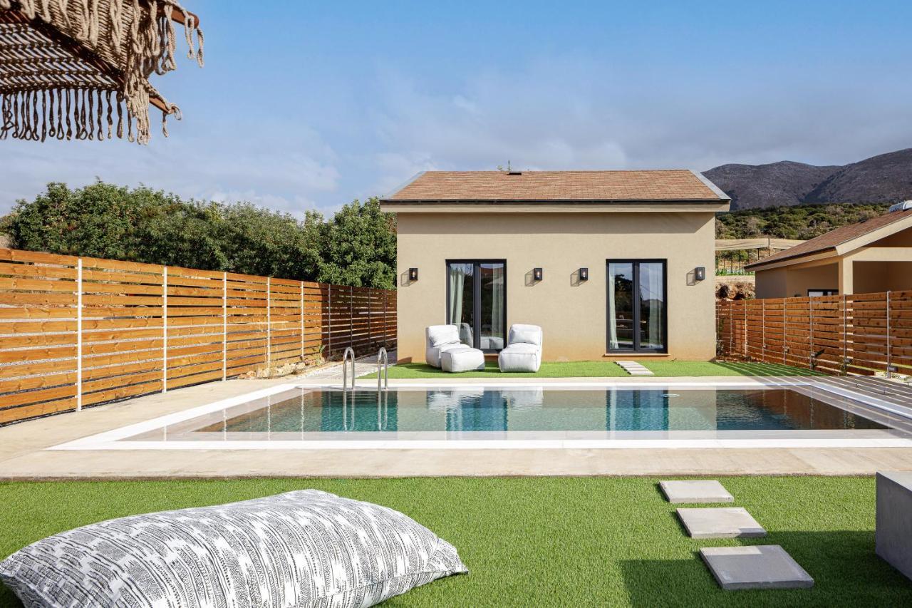 Carob Villas, An Eco-Friendly Hideaway シッシ エクステリア 写真