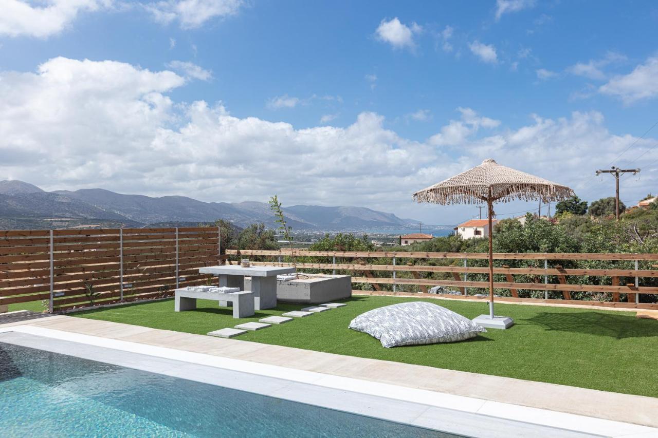 Carob Villas, An Eco-Friendly Hideaway シッシ エクステリア 写真