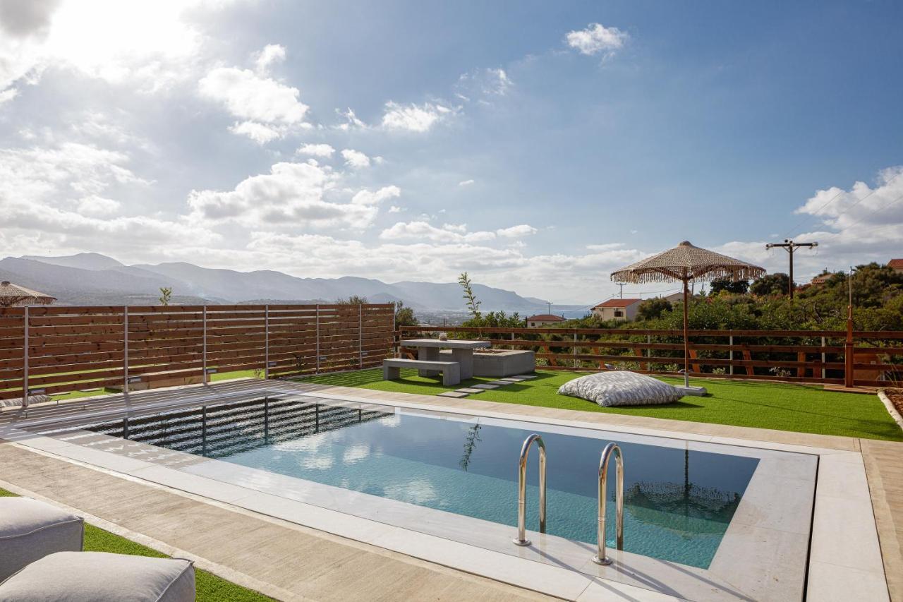 Carob Villas, An Eco-Friendly Hideaway シッシ エクステリア 写真