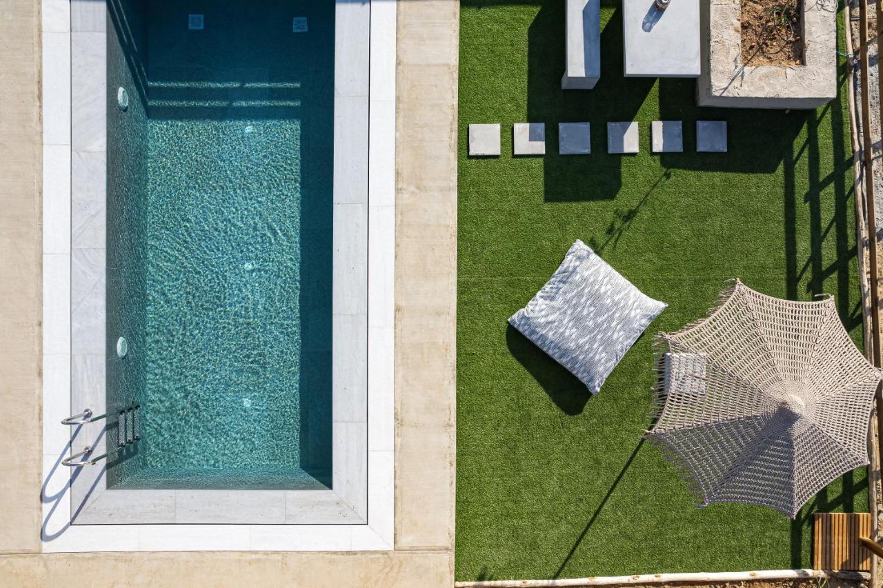 Carob Villas, An Eco-Friendly Hideaway シッシ エクステリア 写真