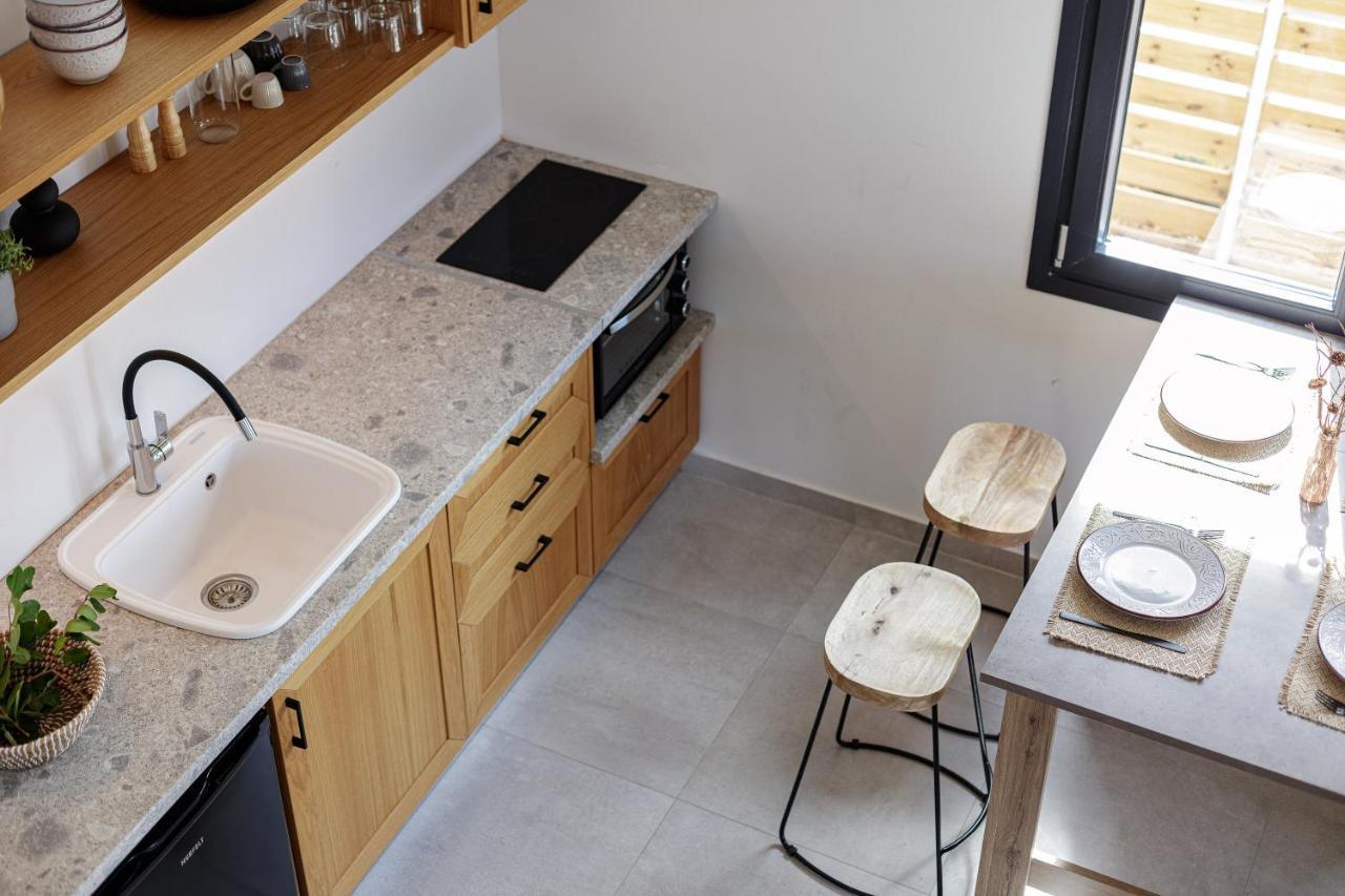 Carob Villas, An Eco-Friendly Hideaway シッシ エクステリア 写真