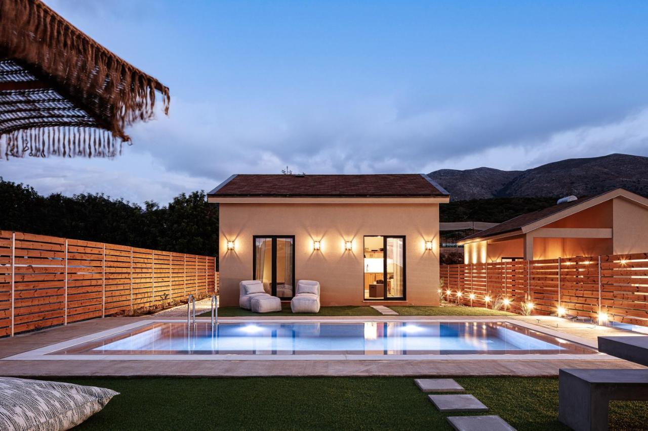 Carob Villas, An Eco-Friendly Hideaway シッシ エクステリア 写真