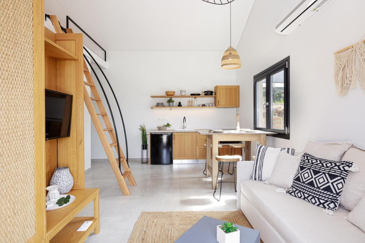 Carob Villas, An Eco-Friendly Hideaway シッシ エクステリア 写真