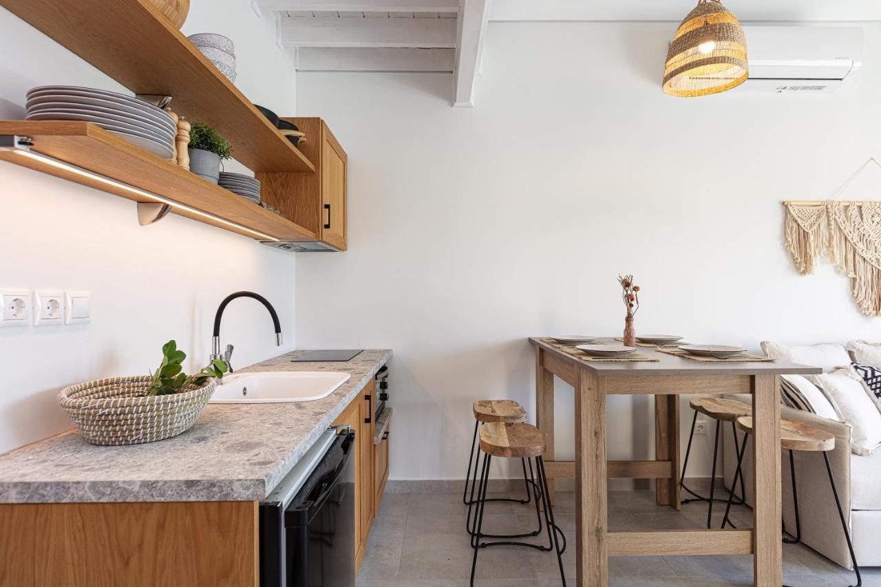 Carob Villas, An Eco-Friendly Hideaway シッシ エクステリア 写真
