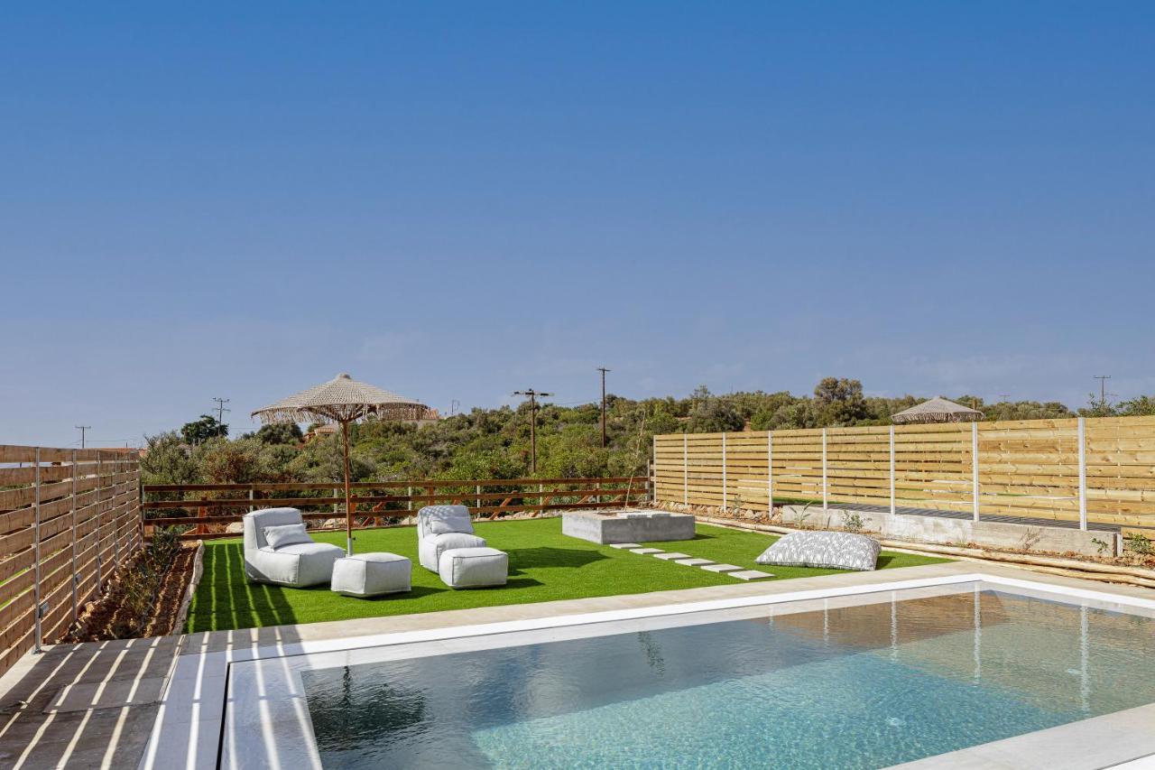 Carob Villas, An Eco-Friendly Hideaway シッシ エクステリア 写真