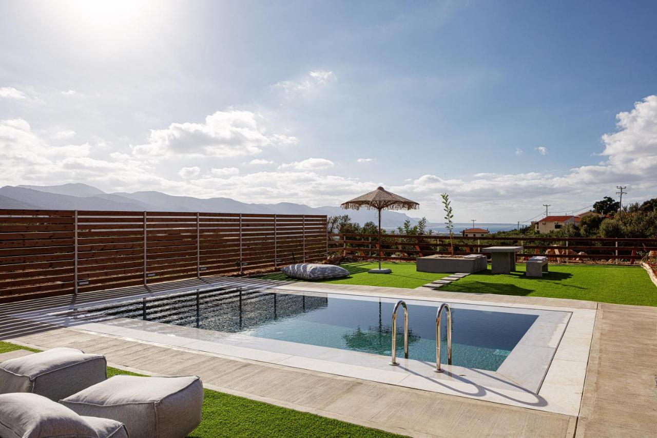 Carob Villas, An Eco-Friendly Hideaway シッシ エクステリア 写真