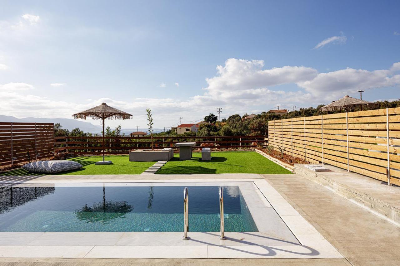 Carob Villas, An Eco-Friendly Hideaway シッシ エクステリア 写真