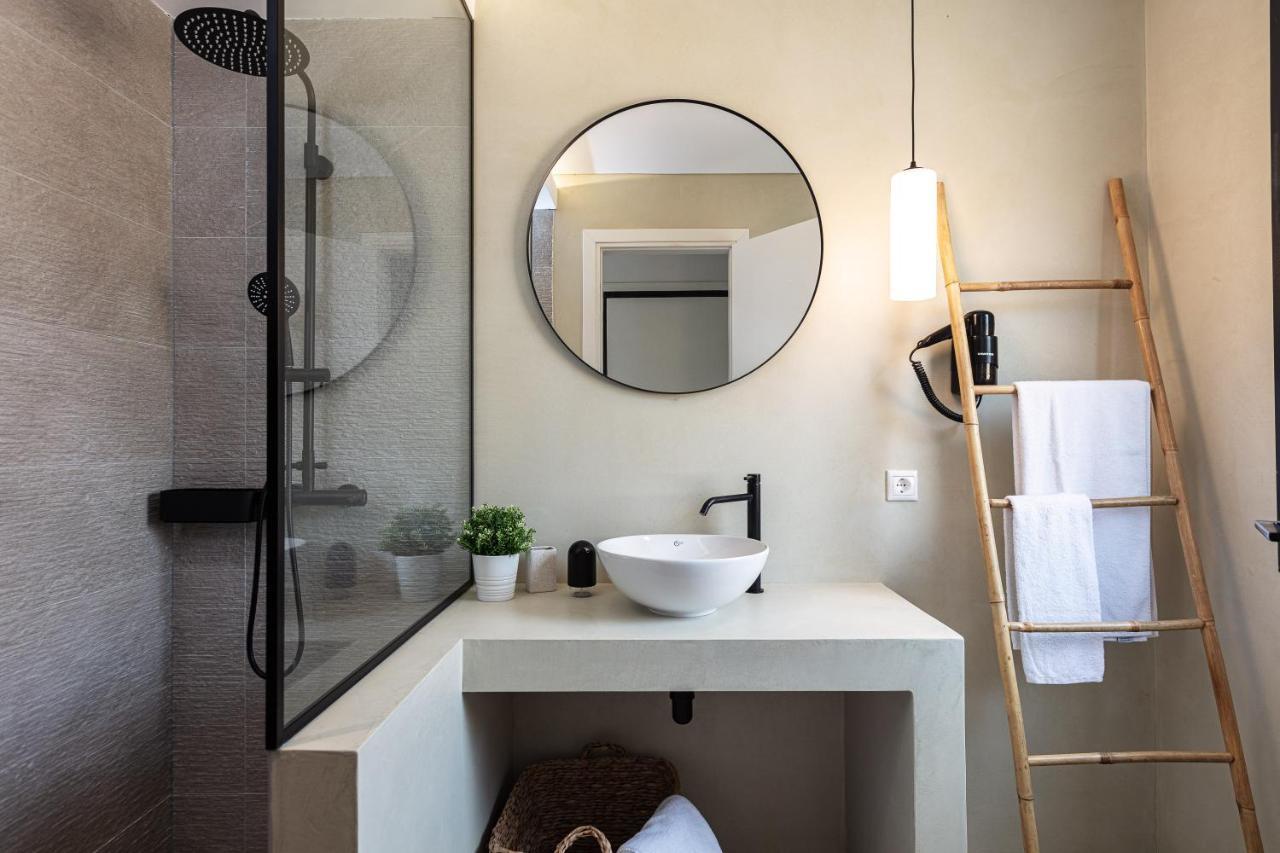 Carob Villas, An Eco-Friendly Hideaway シッシ エクステリア 写真