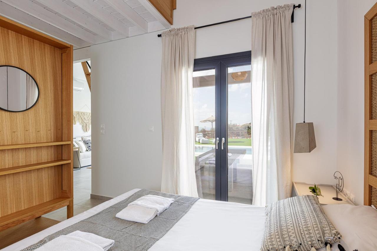 Carob Villas, An Eco-Friendly Hideaway シッシ エクステリア 写真