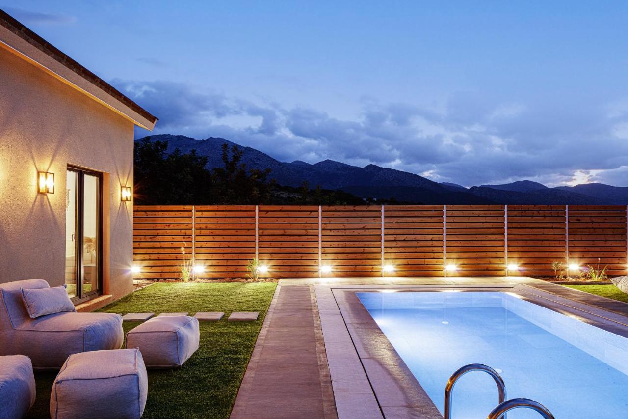 Carob Villas, An Eco-Friendly Hideaway シッシ エクステリア 写真