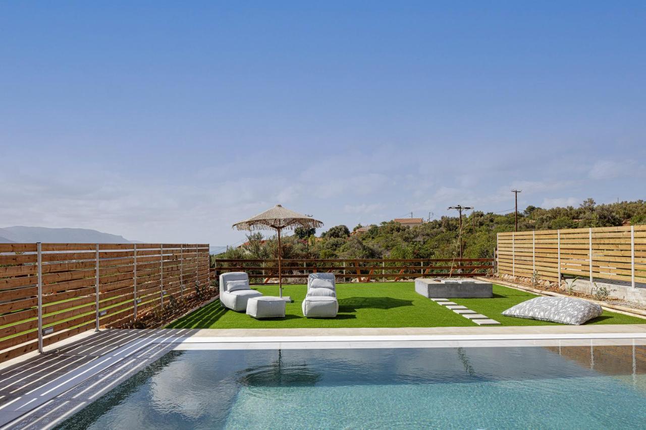 Carob Villas, An Eco-Friendly Hideaway シッシ エクステリア 写真
